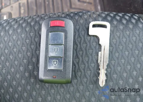 2016 Mitsubishi Outlander Se z USA, uszkodzony, nr VIN JA4AD3A38GZ052625